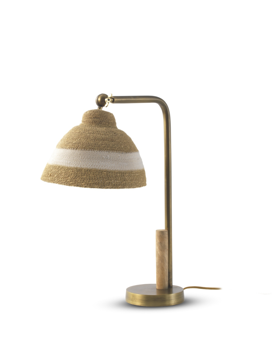 Lampe à poser avec abat-jour en fibres naturelles tressées